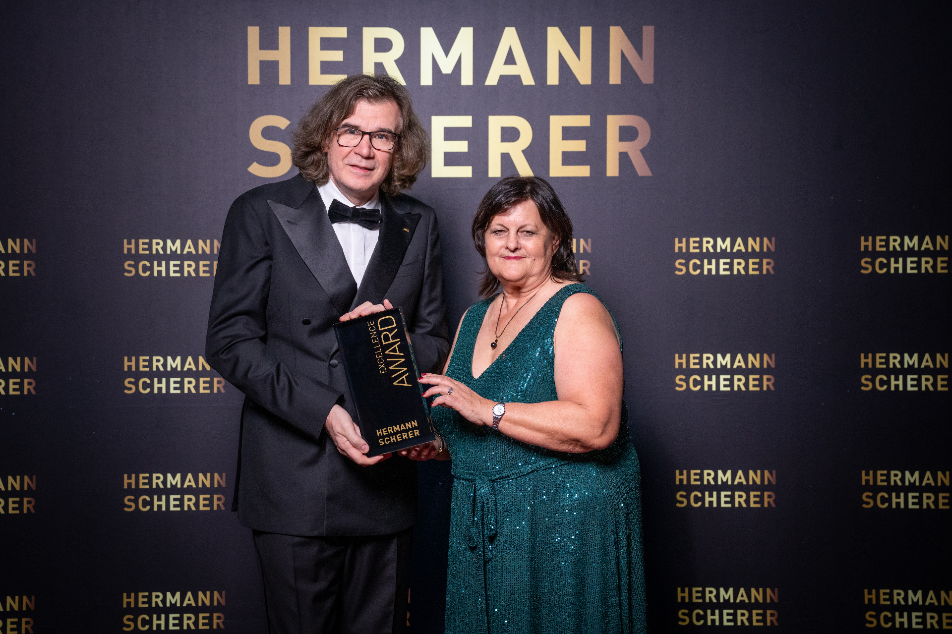 Ulrike Frommknecht mit dem Excellence Award beim Hermann Scherer Gala-Abend
